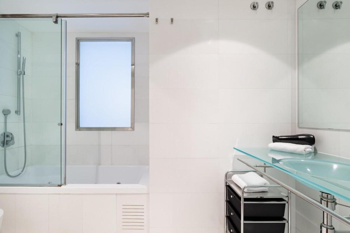Placa Catalunya Modern 2Bedroom With Balcony * Barcelona