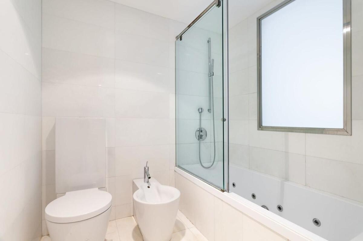 Placa Catalunya Modern 2Bedroom With Balcony Barcelona